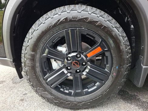 New 2026 Nissan Rogue SV w/ Rock Creek Premium Package AWD/4WD image 4