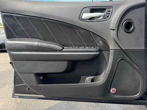 Used 2018 Dodge Charger R/T Scat Pack w/ Dynamics Package RWD image 26