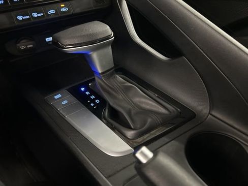 Used 2024 Hyundai Elantra SEL image 18