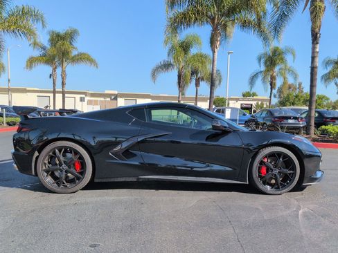Used 2022 Chevrolet Corvette Stingray Premium Cpe w/ Z51 Performance Package RWD image 11