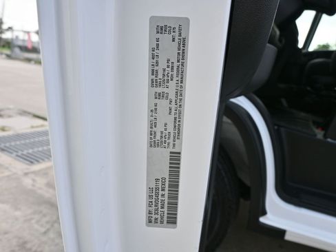 New 2025 RAM ProMaster 2500 w/ Quick Order Package 22G SLT image 32