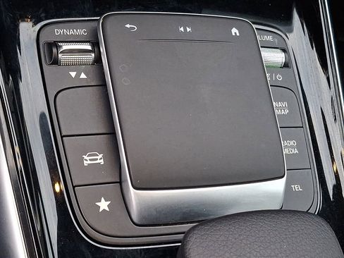 Used 2022 Mercedes-Benz GLB 250 4MATIC w/ AMG Line image 21