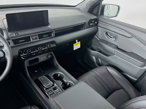 New 2026 Honda Pilot Black Edition image 24