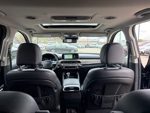 Certified 2022 Kia Telluride EX w/ EX Premium Package image 15