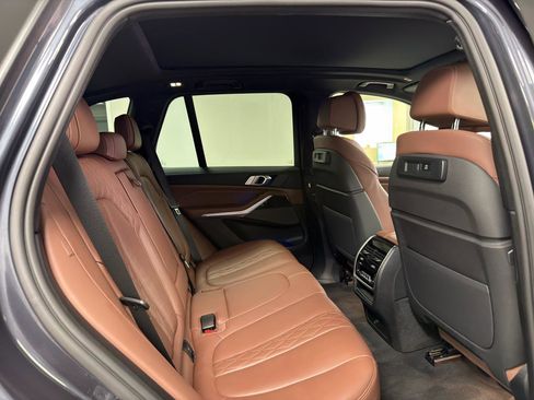 Used 2021 BMW X5 M50i AWD/4WD image 29