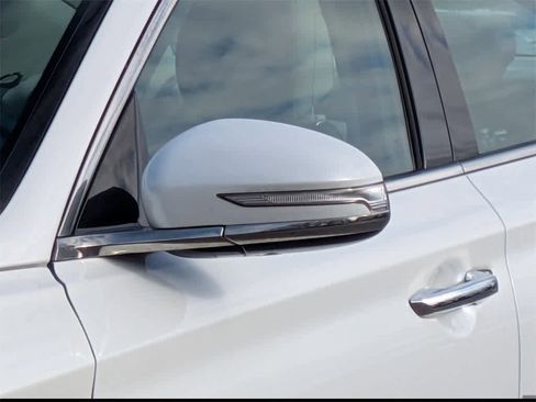 Used 2020 Genesis G70 2.0T w/ Elite Package image 11