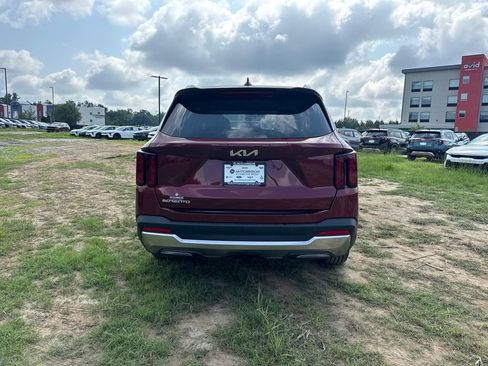 New 2025 Kia Sorento S w/ Panoramic Sunroof Package image 4
