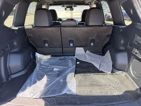 Used 2025 Subaru Forester Sport w/ Popular Package #2 image 7