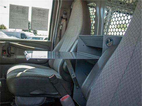 Used 2014 Chevrolet Express 2500 image 14