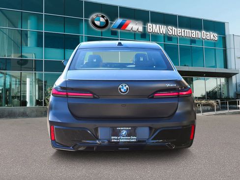New 2026 BMW 740i image 5