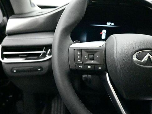 Certified 2025 INFINITI QX60 Luxe image 11