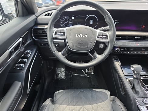 Certified 2025 Kia Telluride SX Prestige X-Line AWD/4WD image 14