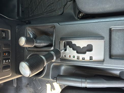 Used 2007 Toyota FJ Cruiser 4WD w/ Upgrade Pkg 1 image 24