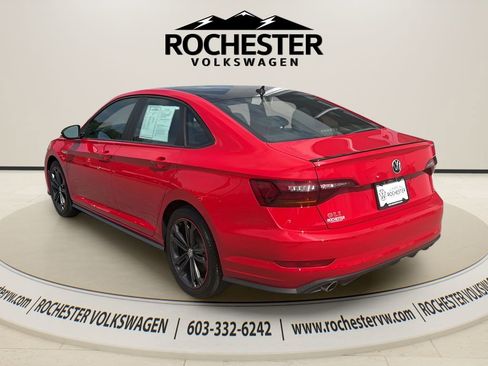 Used 2019 Volkswagen Jetta GLI FWD image 4