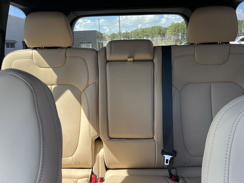 New 2026 Jeep Grand Cherokee Limited RWD image 23