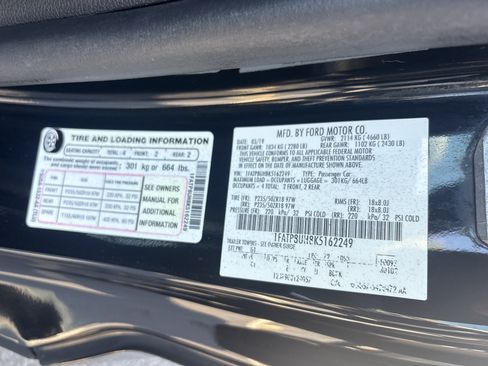 Used 2019 Ford Mustang Premium RWD image 34