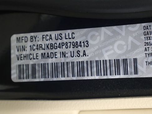 Used 2023 Jeep Grand Cherokee L Limited w/ Luxury Tech Group II AWD/4WD image 40