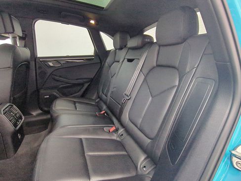 Certified 2023 Porsche Macan Turbo AWD/4WD image 22