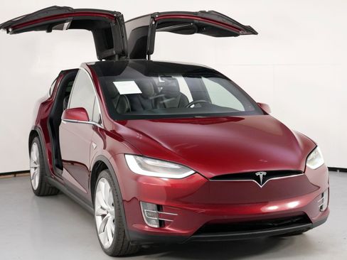 Used 2016 Tesla Model X P90D image 50