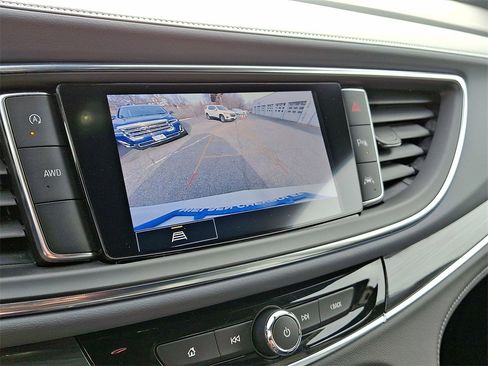 Certified 2024 Buick Enclave Essence image 15