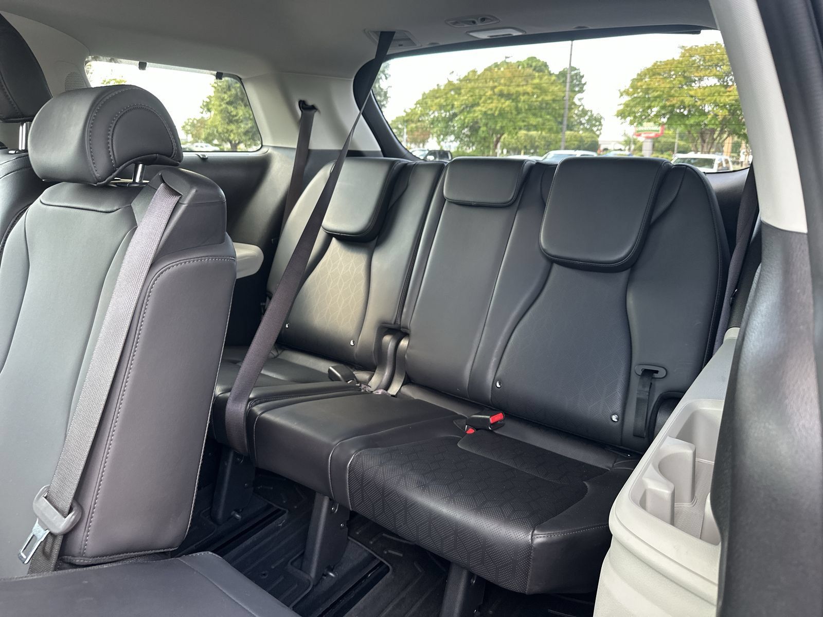 Used 2024 Kia Carnival SX FWD image 32