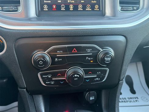 Used 2020 Dodge Charger SXT image 20