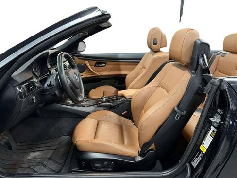 Used 2013 BMW 335i Convertible image 15