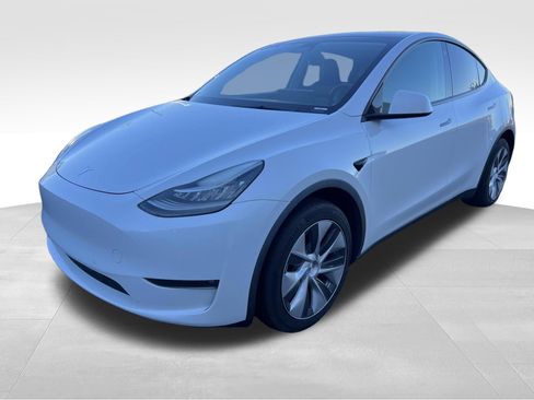 Used 2021 Tesla Model Y Long Range AWD/4WD image 9