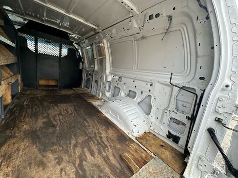 Used 2013 Ford E-250 and Econoline 250 image 23