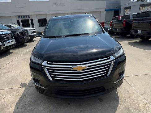 Certified 2023 Chevrolet Traverse Premier w/ LPO, Floor Liner Package image 5