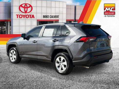 Used 2025 Toyota RAV4 LE FWD image 3