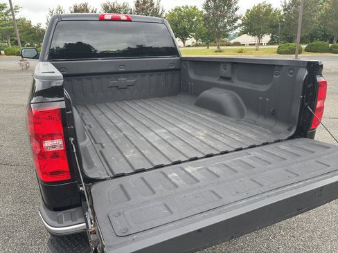 Used 2018 Chevrolet Silverado 1500 LT w/ All Star Edition image 15