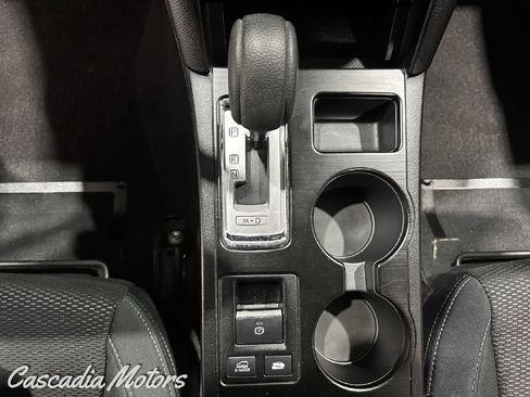 Used 2017 Subaru Outback 2.5i AWD/4WD image 38