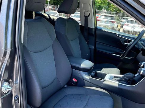 Used 2025 Toyota RAV4 XLE w/ Convenience Package FWD image 9