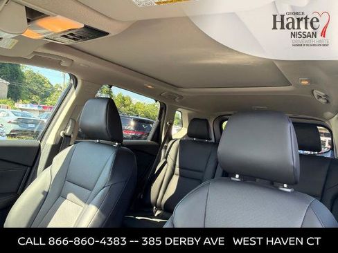 Certified 2024 Nissan Rogue SV w/ SV Premium Package AWD/4WD image 17