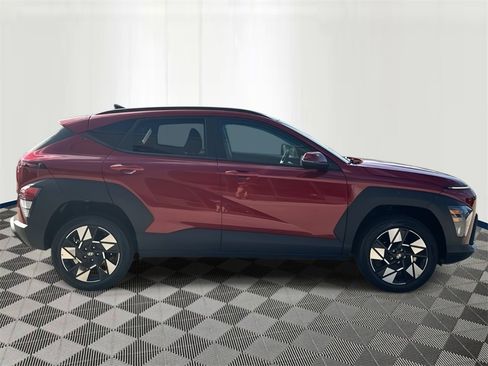 Used 2025 Hyundai Kona SEL image 6