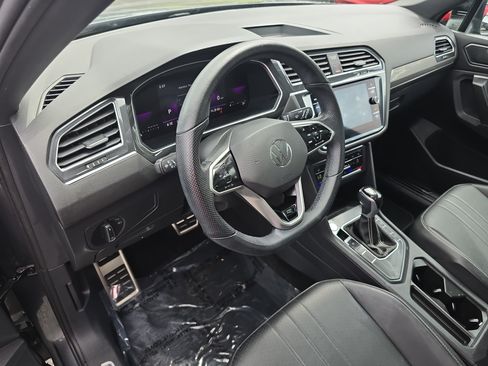 Used 2023 Volkswagen Tiguan SE R-Line FWD image 17