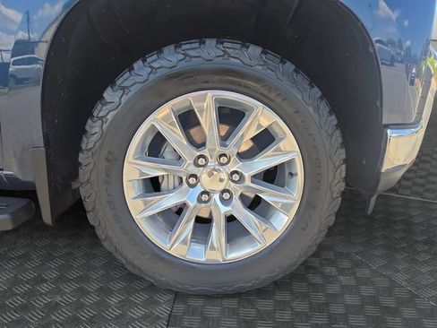 Used 2019 Chevrolet Silverado 1500 LTZ w/ LTZ Premium Package AWD/4WD image 40