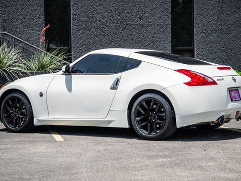 Used 2013 Nissan 370Z Coupe RWD image 43