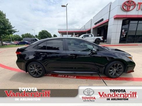 Used 2026 Toyota Corolla SE FWD image 1