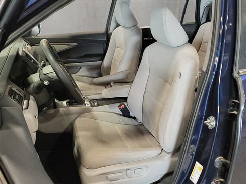 Used 2018 Honda Pilot EX image 5