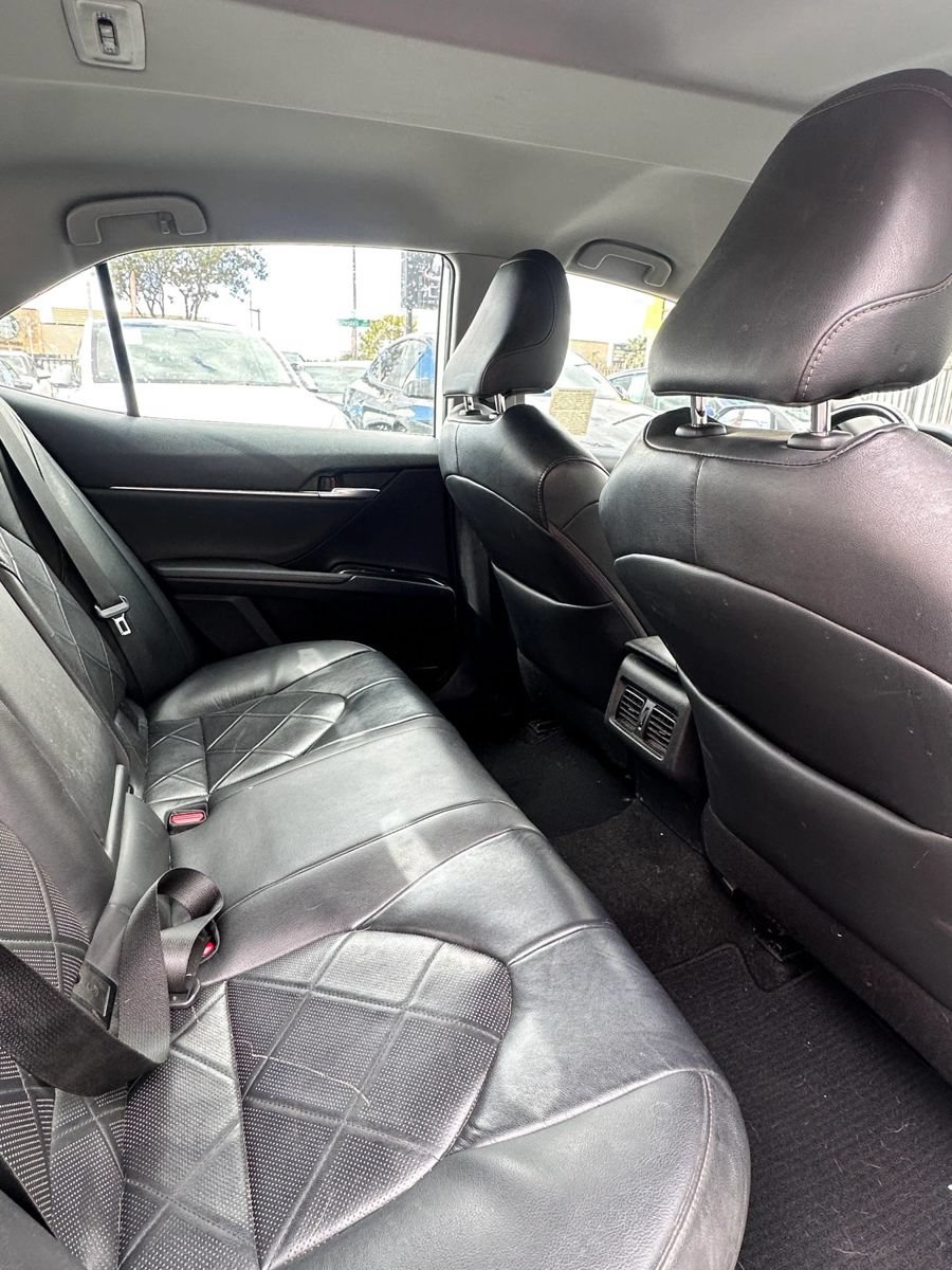 Used 2019 Toyota Camry XLE FWD image 14