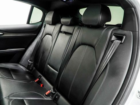 Used 2023 Alfa Romeo Stelvio Ti image 40