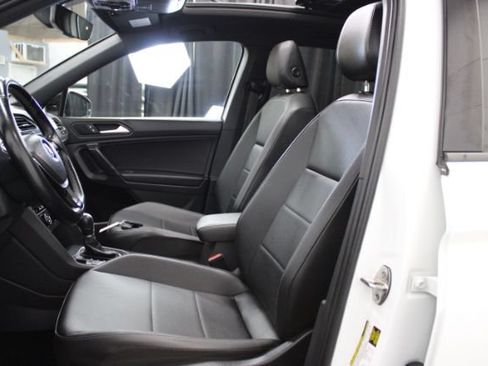 Used 2019 Volkswagen Tiguan SEL Premium R-Line AWD/4WD image 13