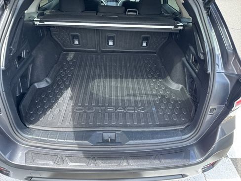 Used 2022 Subaru Outback Premium AWD/4WD image 36