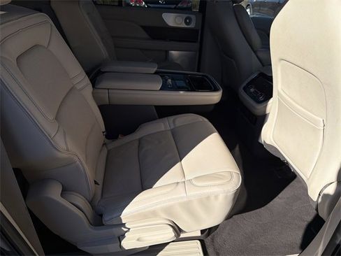 Used 2019 Lincoln Navigator L Reserve w/ Cargo Package image 15