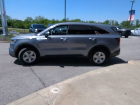 Used 2023 Kia Sorento LX AWD/4WD image 26