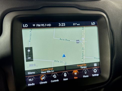 Used 2021 Jeep Renegade Limited image 14