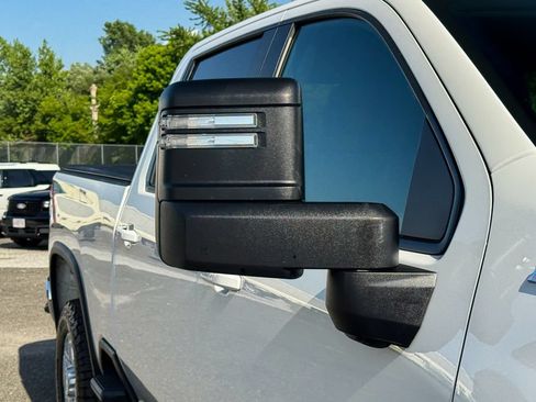 Used 2024 Chevrolet Silverado 2500 LT AWD/4WD image 12