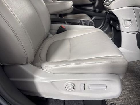Used 2024 Honda Odyssey EX-L image 22
